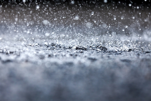 五一假期返程高峰天气大变脸 大风暴雨沙尘暴三预警齐发