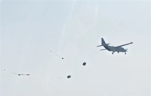 国内首次!SA750U无人运输机完成自主多件货物连续空投