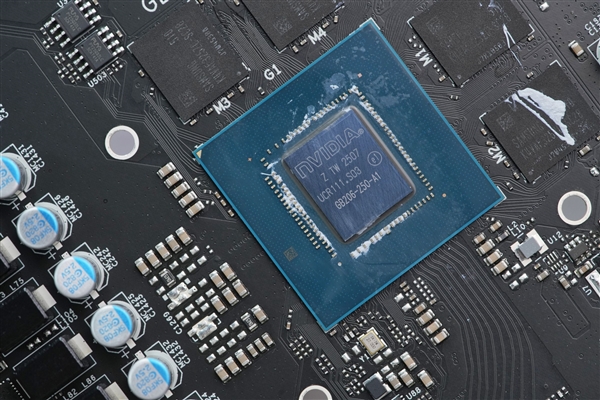 再续引力之环!七彩虹iGame RTX 5060 Adavanced OC显卡图赏