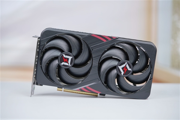 特大双风扇!耕升RTX 5060暴风OC显卡图赏