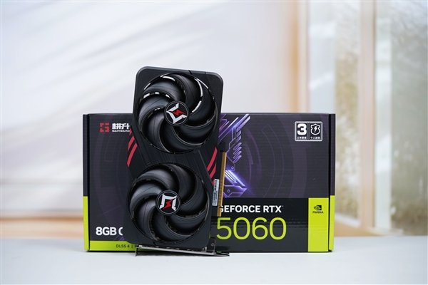 特大双风扇!耕升RTX 5060暴风OC显卡图赏