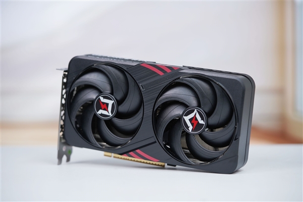 特大双风扇!耕升RTX 5060暴风OC显卡图赏