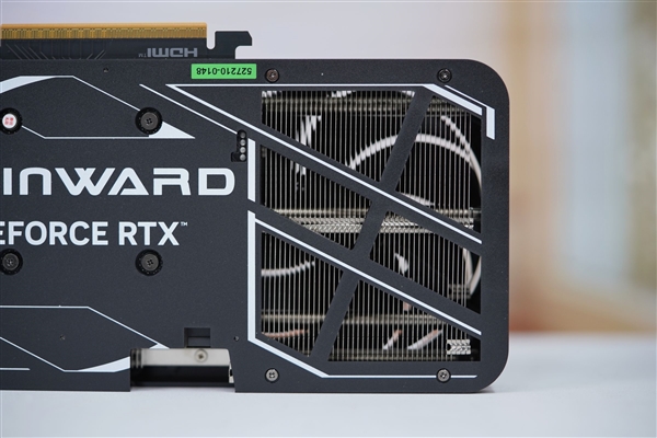 特大双风扇!耕升RTX 5060暴风OC显卡图赏