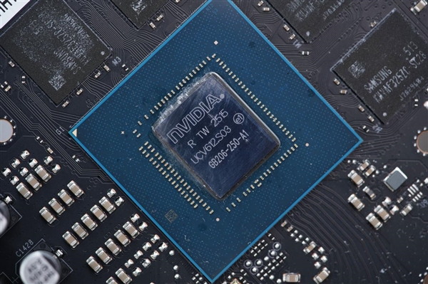 特大双风扇!耕升RTX 5060暴风OC显卡图赏