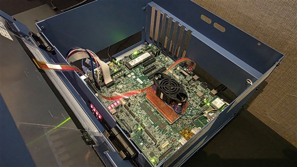 Intel下代处理器Panther Lake首次公开运行:明年大规模上市