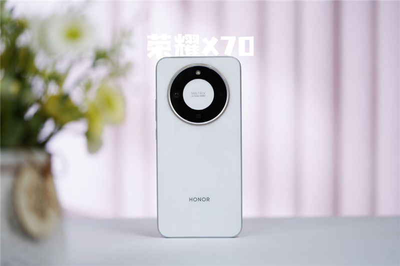 荣耀X70全面评测，8300毫安电池、IP69K防水！新一代耐用神机实至名归