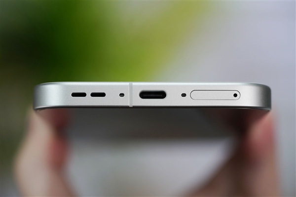 全球首发理光GR影像!真我GT8 Pro图赏