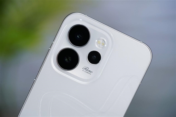 时尚、璀璨、闪耀！OPPO Reno 15评测：6.3英寸掌中影像旗舰！