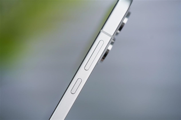 时尚、璀璨、闪耀！OPPO Reno 15评测：6.3英寸掌中影像旗舰！