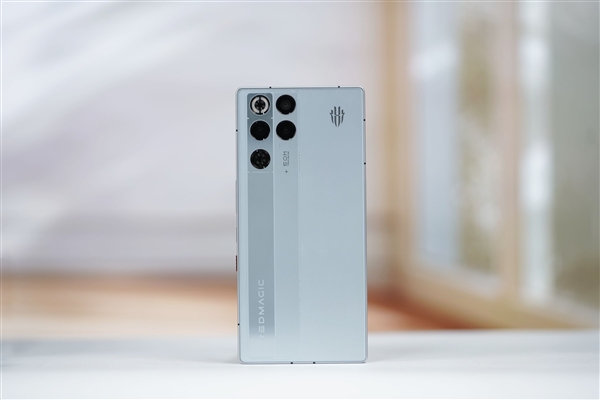 11月安卓性能榜出炉：三款安兔兔破400万分 红魔11 Pro+夺冠