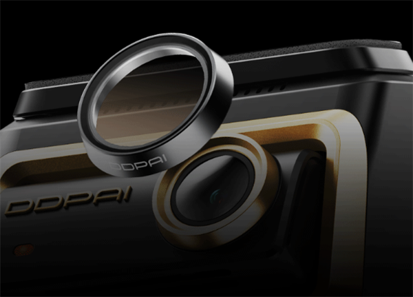 1599元起 盯盯拍Z90 Master行车记录仪发布：前后双4K录制