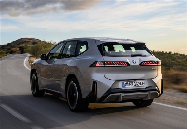 去欧洲试了宝马iX3 真给我开爽了！