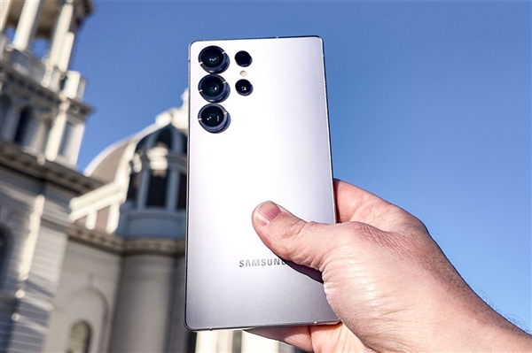 这就是超大杯终极形态！三星S26 Ultra定档本月：安卓机皇回归