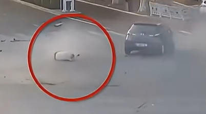 超速闯黄灯撞上无证闯红灯老人致其死亡 定责来了