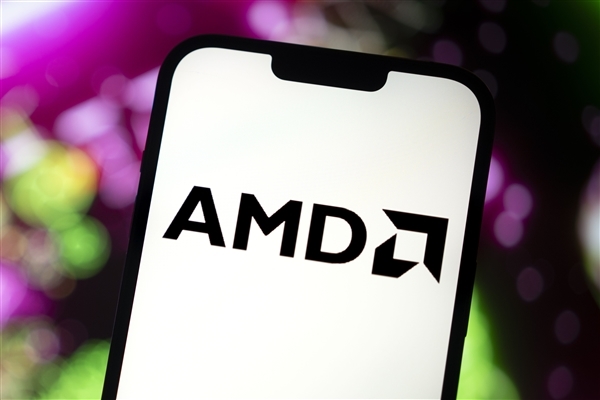 一台机架顶285台！AMD加速冲刺2030年能效提升20倍目标