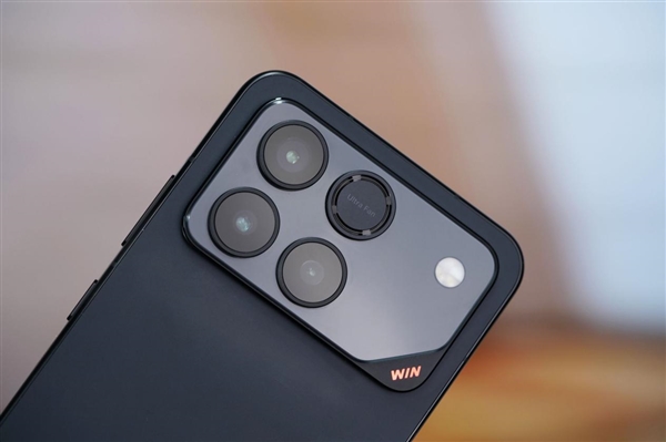 全球首发10000mAh电池！荣耀WIN图赏