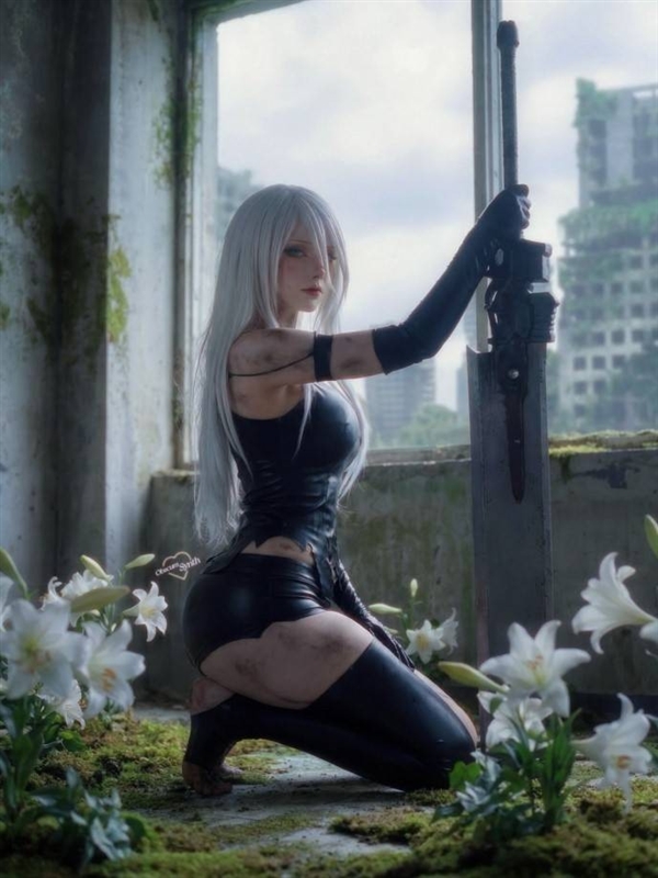 美国小姐姐Cos《电锯人》蕾塞 身材耀眼