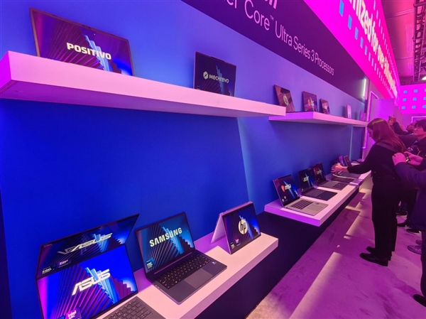 要买笔记本等等！超200款Intel酷睿Ultra 300新机杀到：本月正式开售