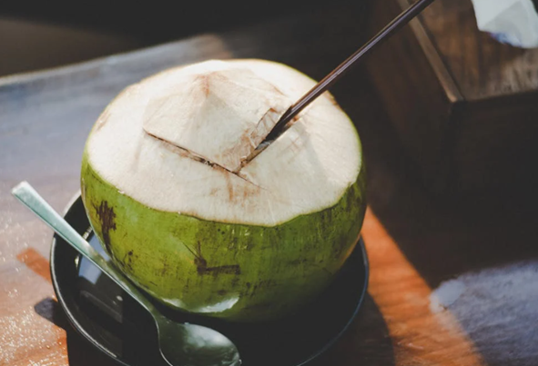 椰树集团要买50台机器人剥椰子 要求每小时剥360个