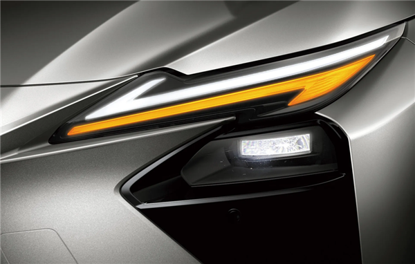 “公路闪电”雷克萨斯ES终于换代 但我觉得不如丰田