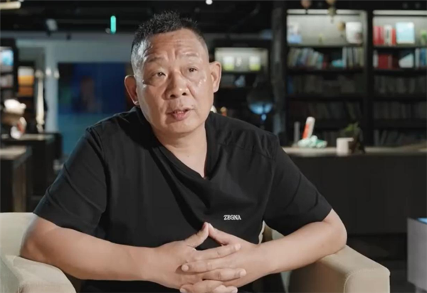 于东来回应退休：只是表面退休了 实际还是不退