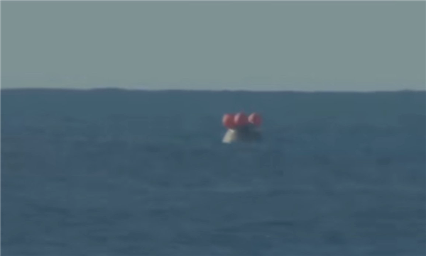 溅落50分钟后！阿尔忒弥斯2号返回舱终于打开舱门