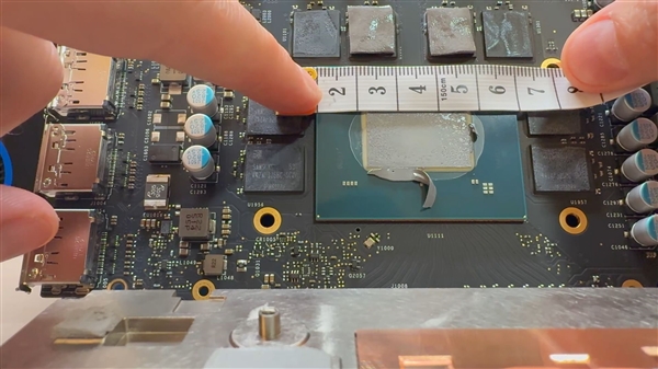 真身第一次出现!流产的Intel高端游戏卡 就它