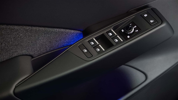 大众ID.3焕新升级:实体按键回来了、续航猛涨超600公里