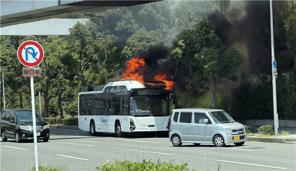 日本国内首例电动大巴起火！涉事车辆为本土品牌五十铃、电池韩国造