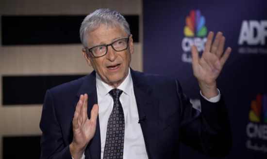 比尔·盖茨警告：AI是人类史上最危险发明 监管力度不如牛奶和洗衣机